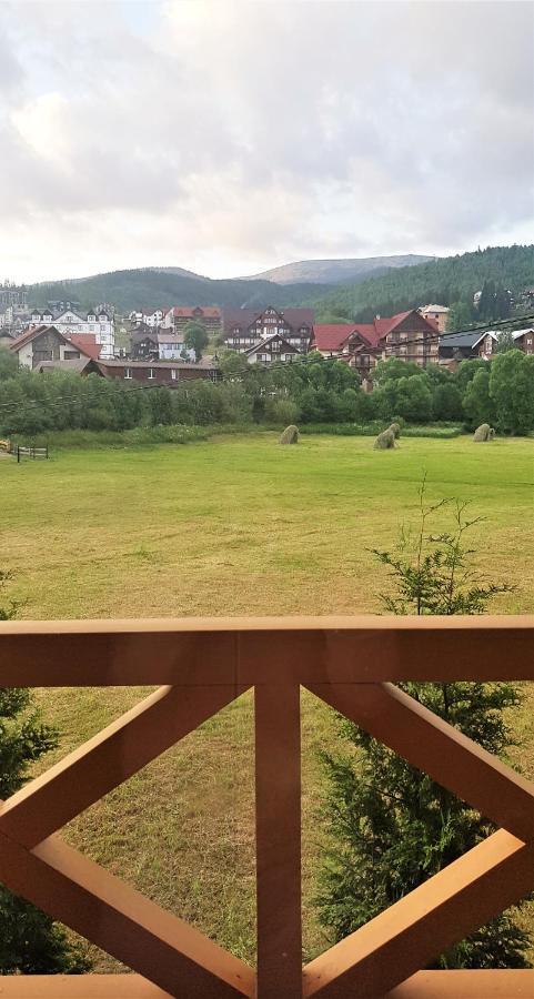 Karpatski Zori Hotel Bukovel Exterior foto