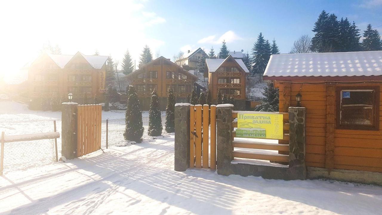 Karpatski Zori Hotel Bukovel Exterior foto