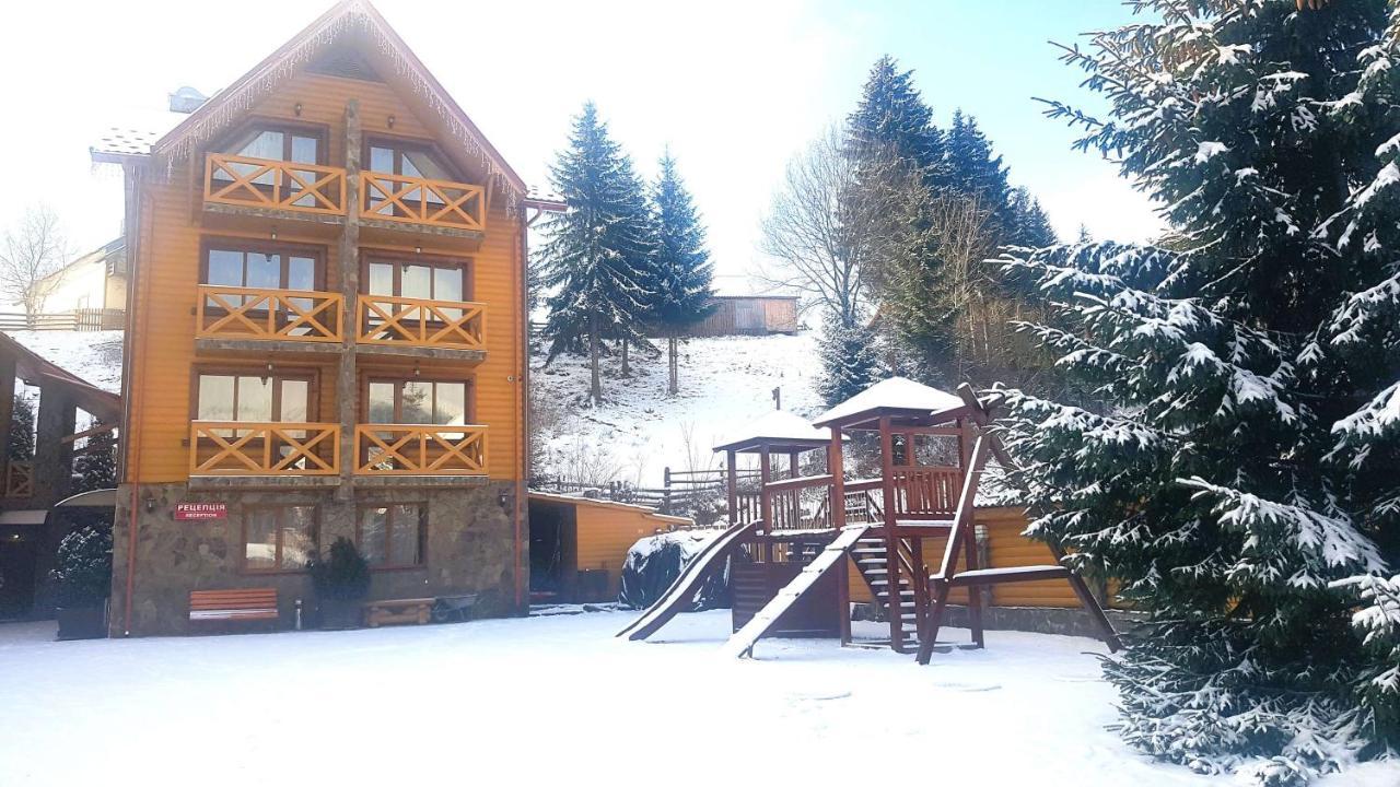 Karpatski Zori Hotel Bukovel Exterior foto