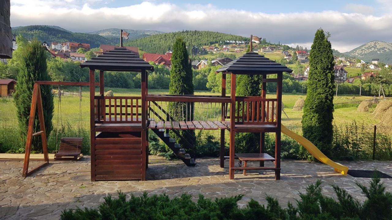 Karpatski Zori Hotel Bukovel Exterior foto