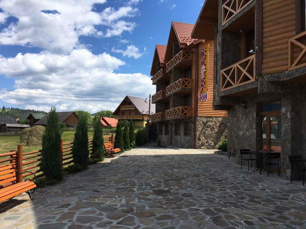 Karpatski Zori Hotel Bukovel Exterior foto