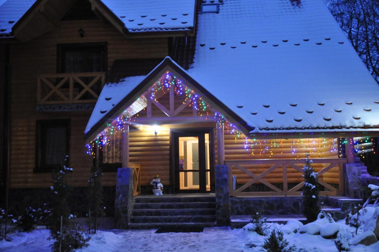 Karpatski Zori Hotel Bukovel Exterior foto